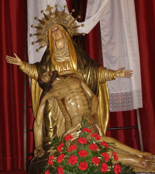 maria con el cuerpo de jesus
