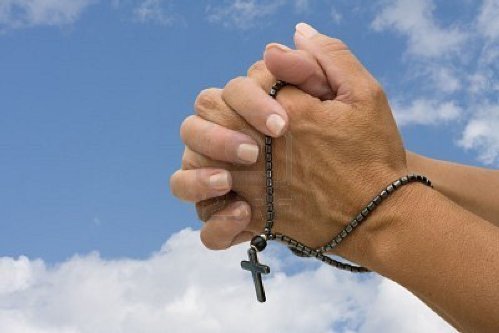 rezar-el-rosario