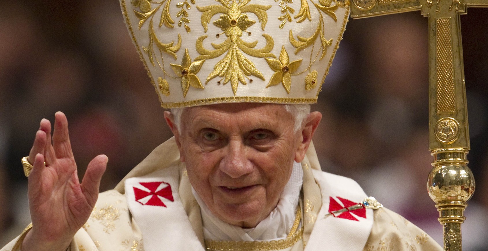 Benedicto XVI nos Previno sobre estas cosas que Iban a Pasar en la Iglesia