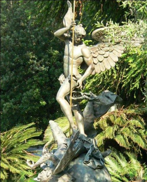 escultura-de-san-miguel-arcangel-del-vaticano