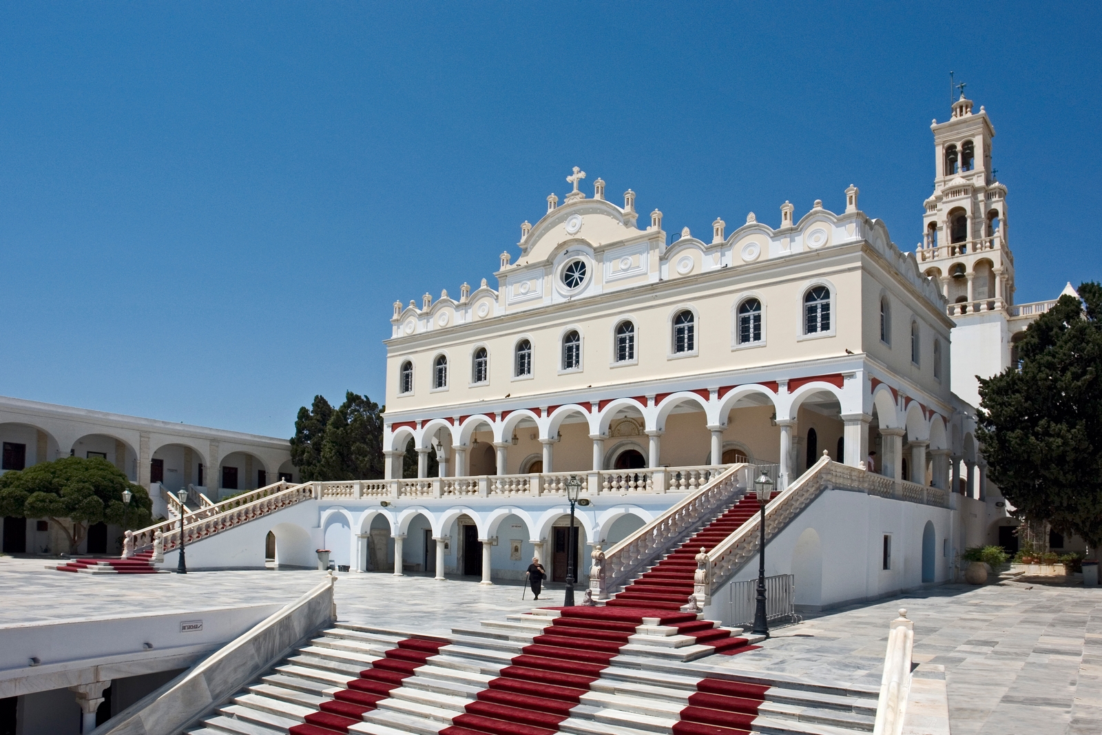 Panagia Evangelistria de Tinos, la “Lourdes” de Grecia (30 ene, 15 ago)