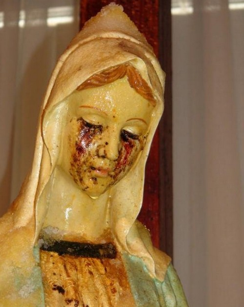 estatua que llora en malta