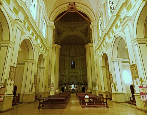 interior de la iglesia de la madonna dei remedi