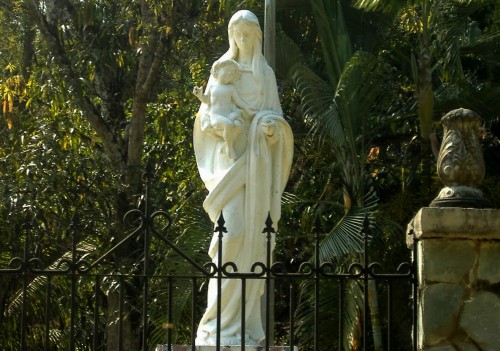 estatua de la reconciliadora en parque