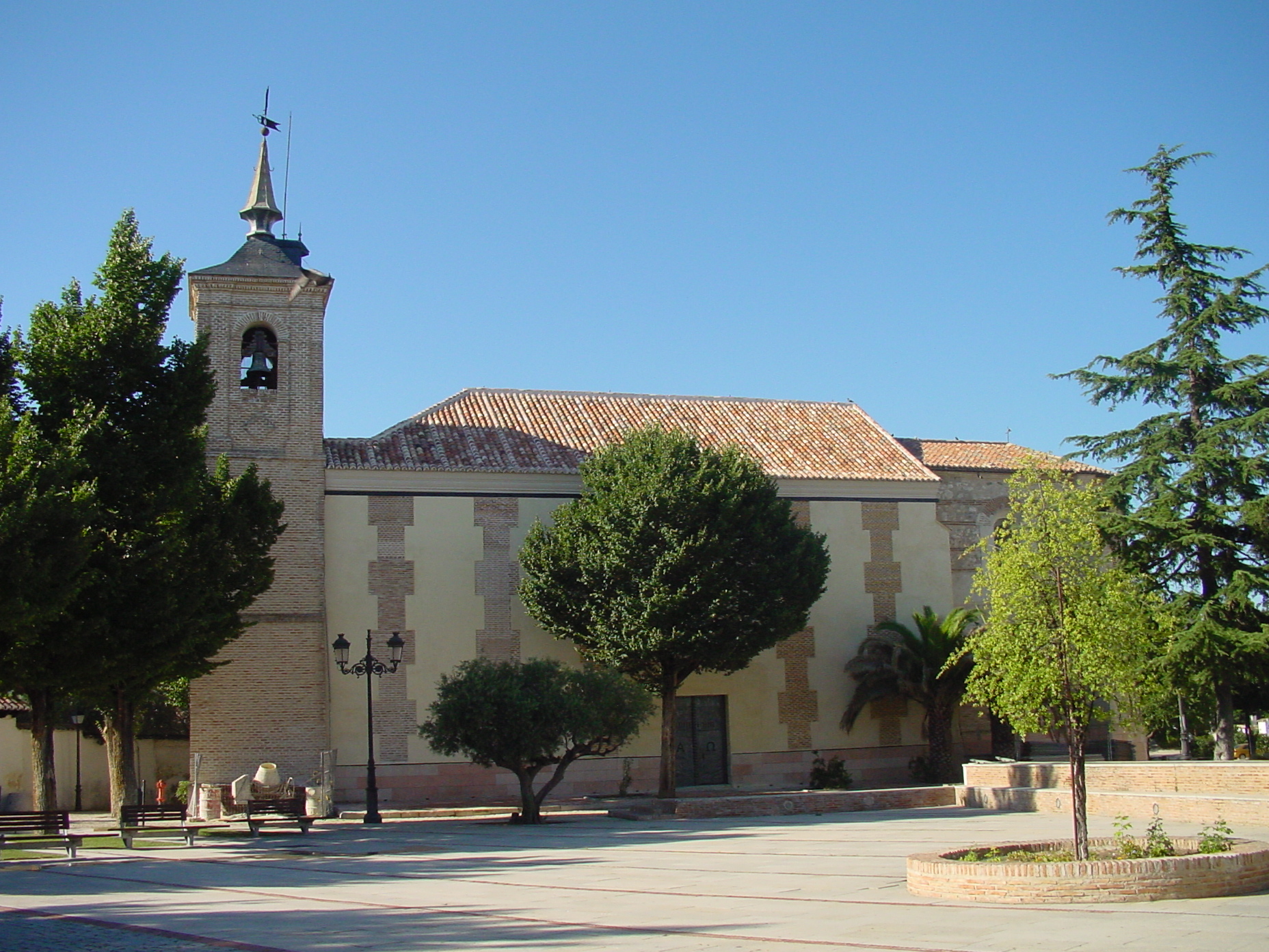 Santa María de la Cruz de Cubas de la Sagra, Aparición Medieval Mejor Documentada, España (4 mar)