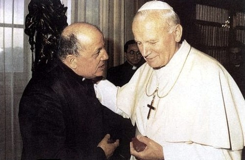 padre gobbi y Juan Pablo II