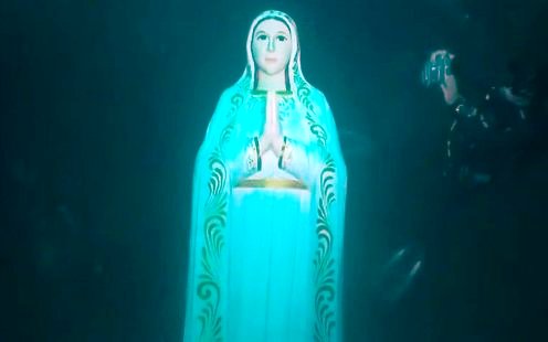 virgen maria bajo el agua
