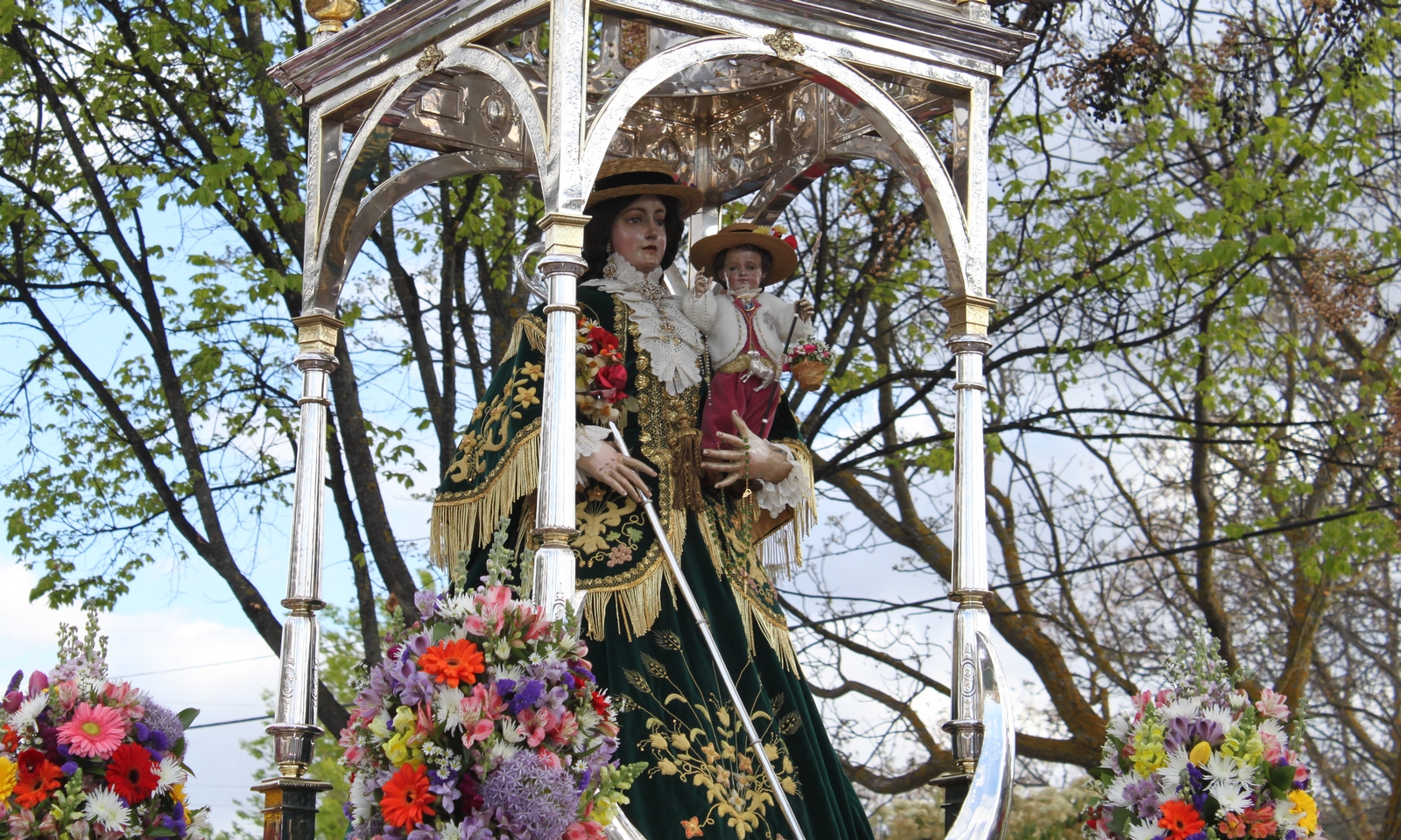 Nuestra Señora de Araceli, el Altar del Cielo, España (1º dgo may)
