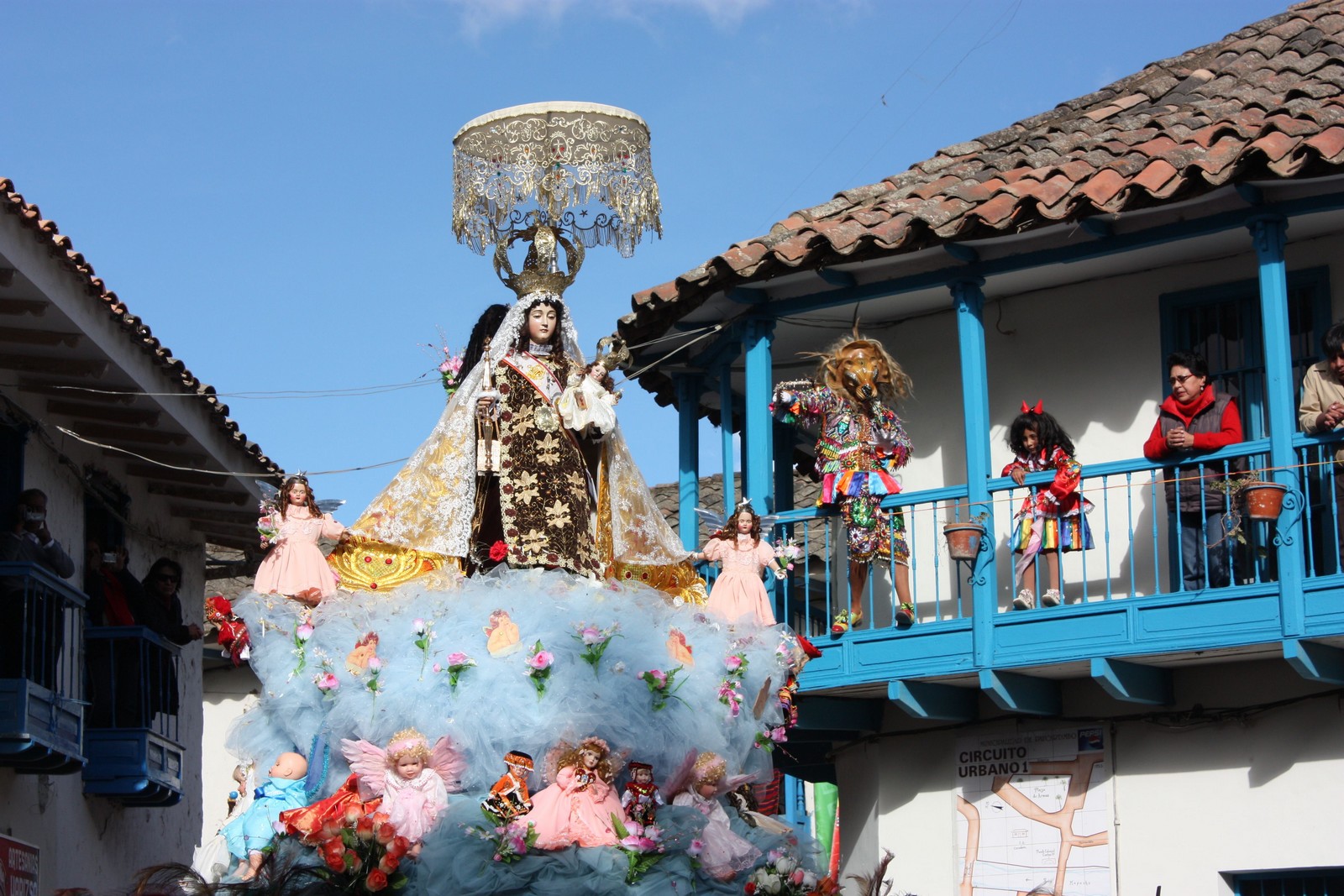 Nuestra Señora del Carmen de Paucartambo, la Mamacha del Cusco, Perú (16 jul)
