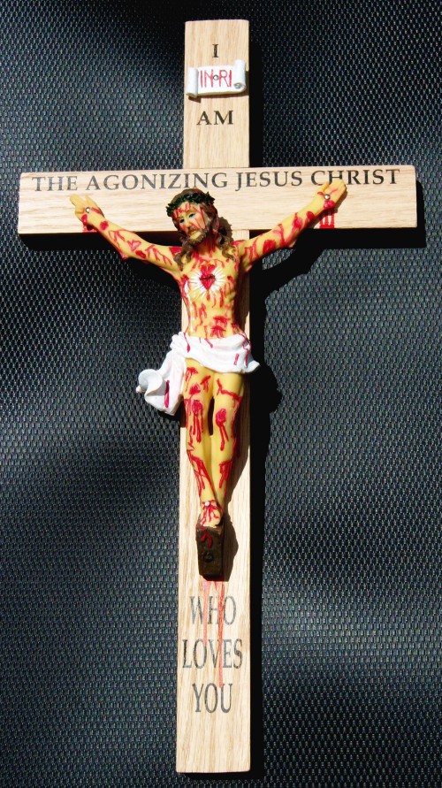crucifijo de jesus agonizante