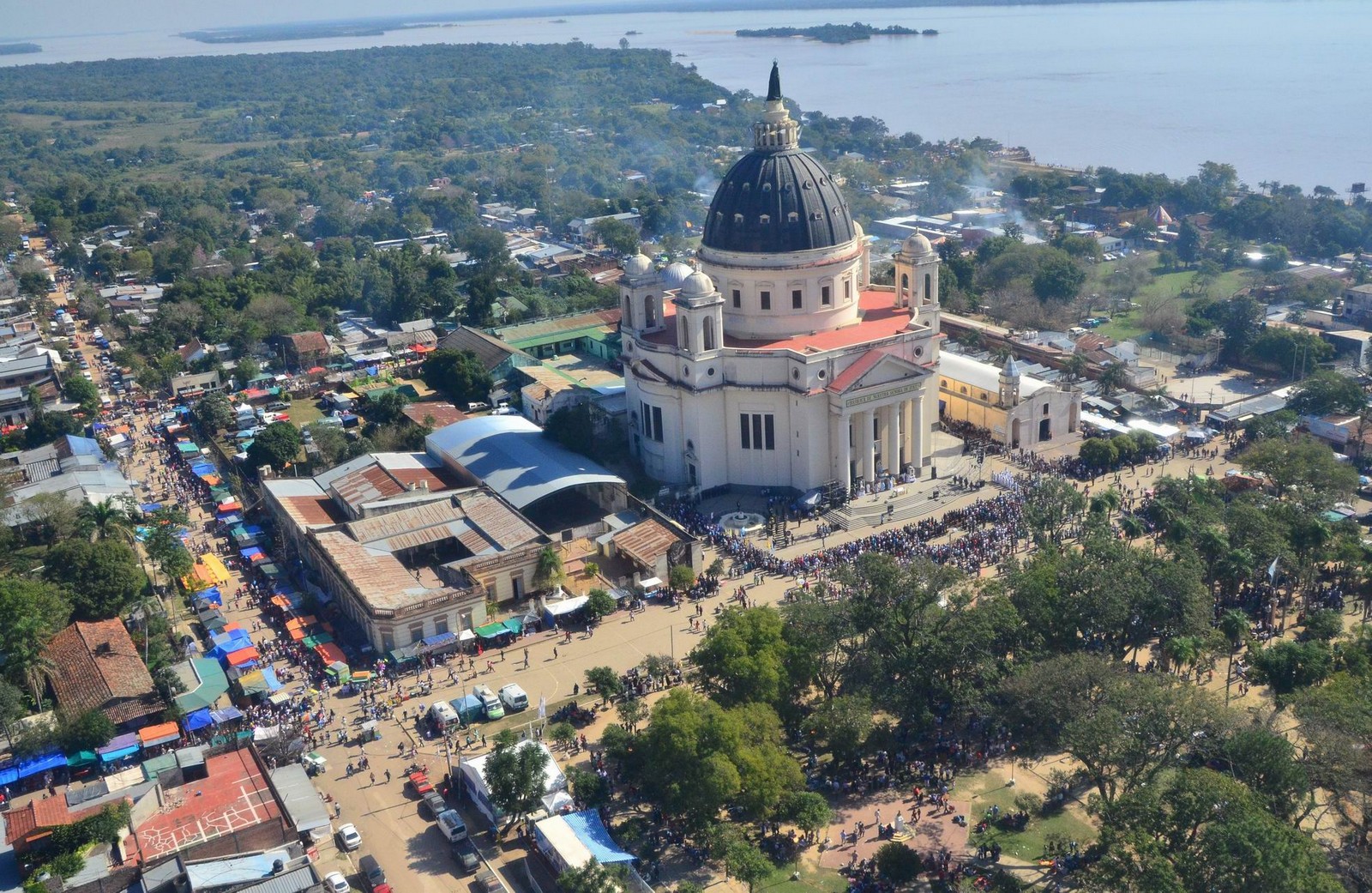 Peregrinando a la Reina del Paraná, el Santuario de la Virgen de Itatí (9 y 16 de julio)