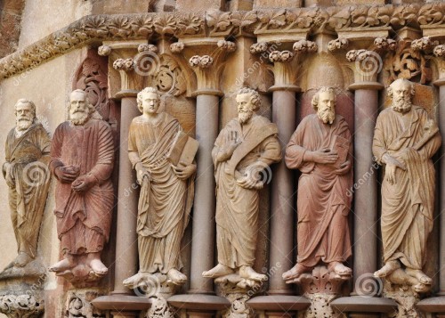 estatuas de santos