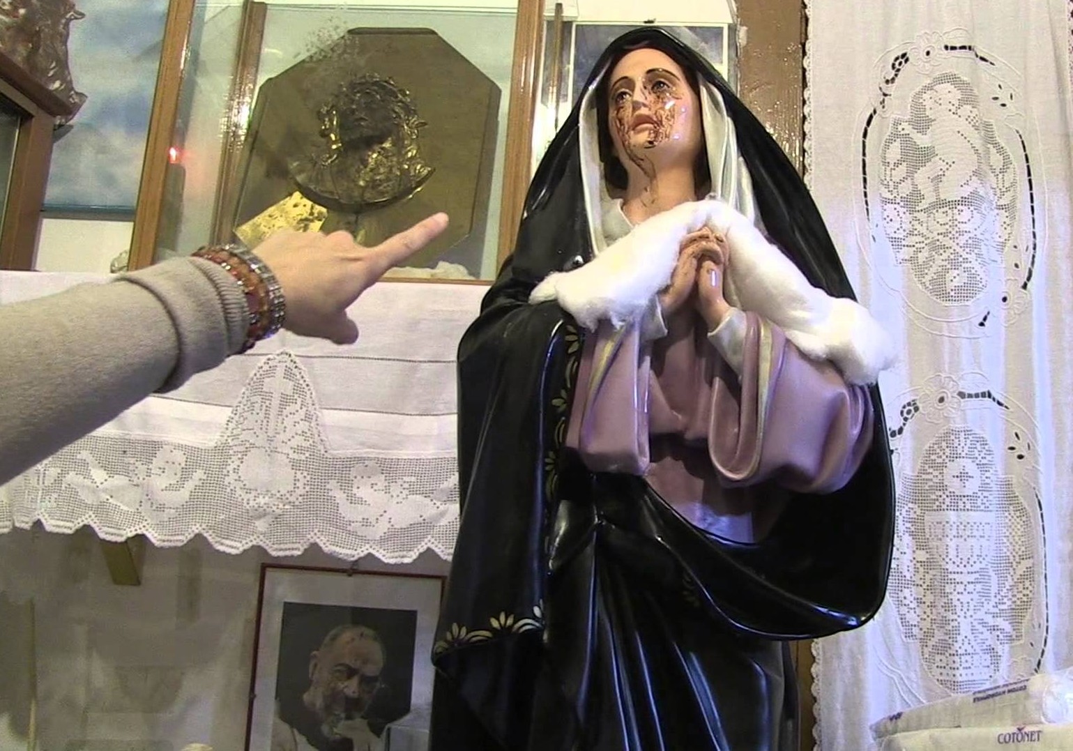 Nuestra Señora de Giampilieri, Lacrimaciones de Sangre y Mensajes, Italia (21 oct)
