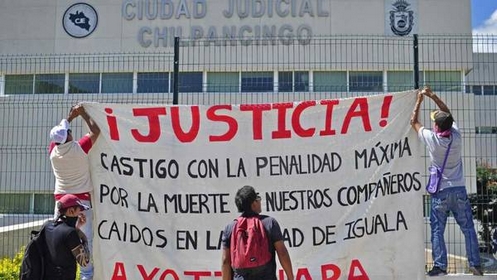 Manifestacion-estudiantes-desaparecidos-Mexico-DPA_CLAIMA20141107_0209_27