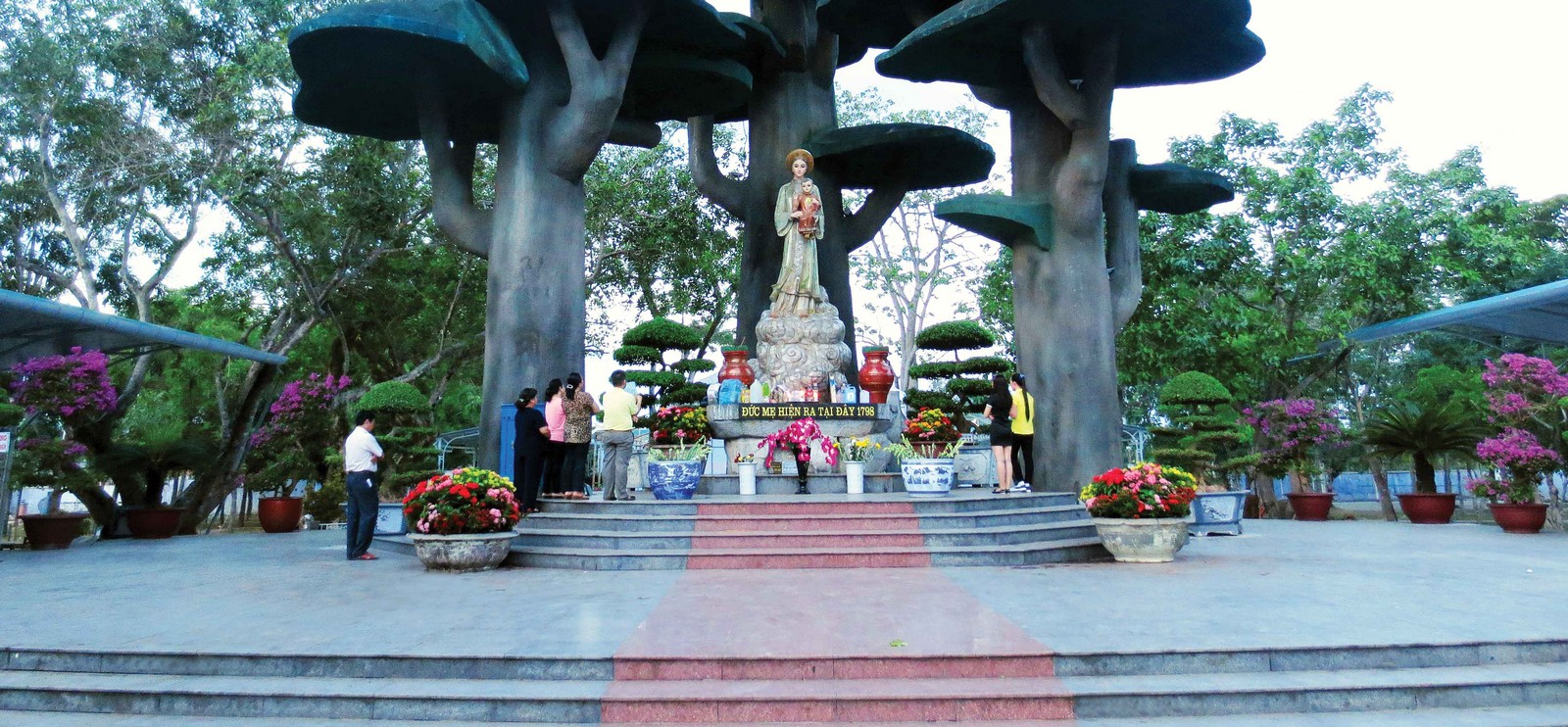 Nuestra Señora de Lavang Apareció para Confortar a los Perseguidos, Vietnam (22 nov)