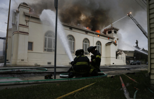 incesndio de la iglesia santa cruz en san jose