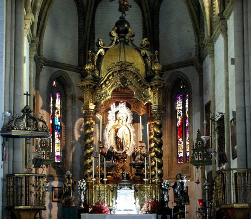 interior capilla omnium sactorum fondo