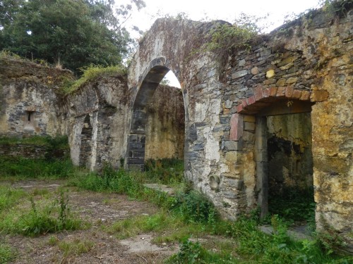 iglesia en ruinas