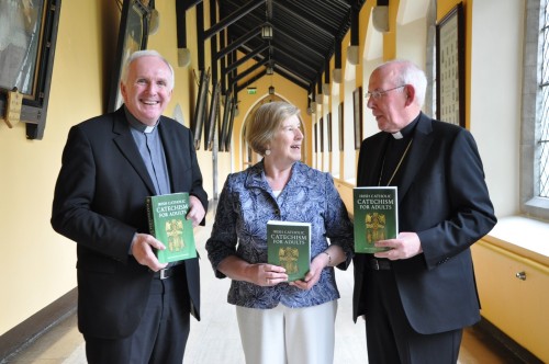 Bishop-Brendan-Leahy-Maura-Hyland-and-Cardinal-Brady-at-Launch-of-the-Irish-Catholic-Catechism-for-Adults-