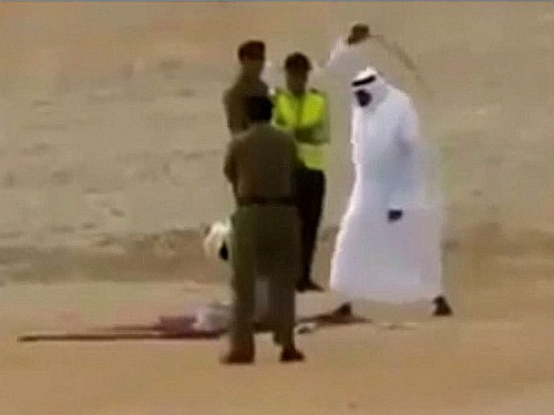 castigado a latigazos en arabia saudita