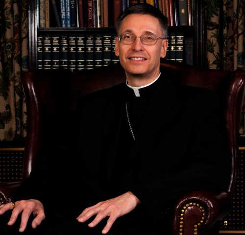 obispo Mark L. Bartchak fondo