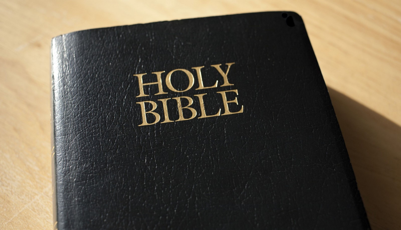 ¿La Biblia nombrada Libro Oficial del Estado en EE.UU.? [¡parece increíble!]…