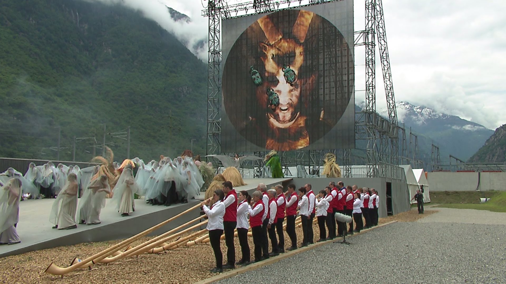 Descarada REPRESENTACIÓN SATÁNICA en la Inauguración del Túnel Más Largo del Mundo