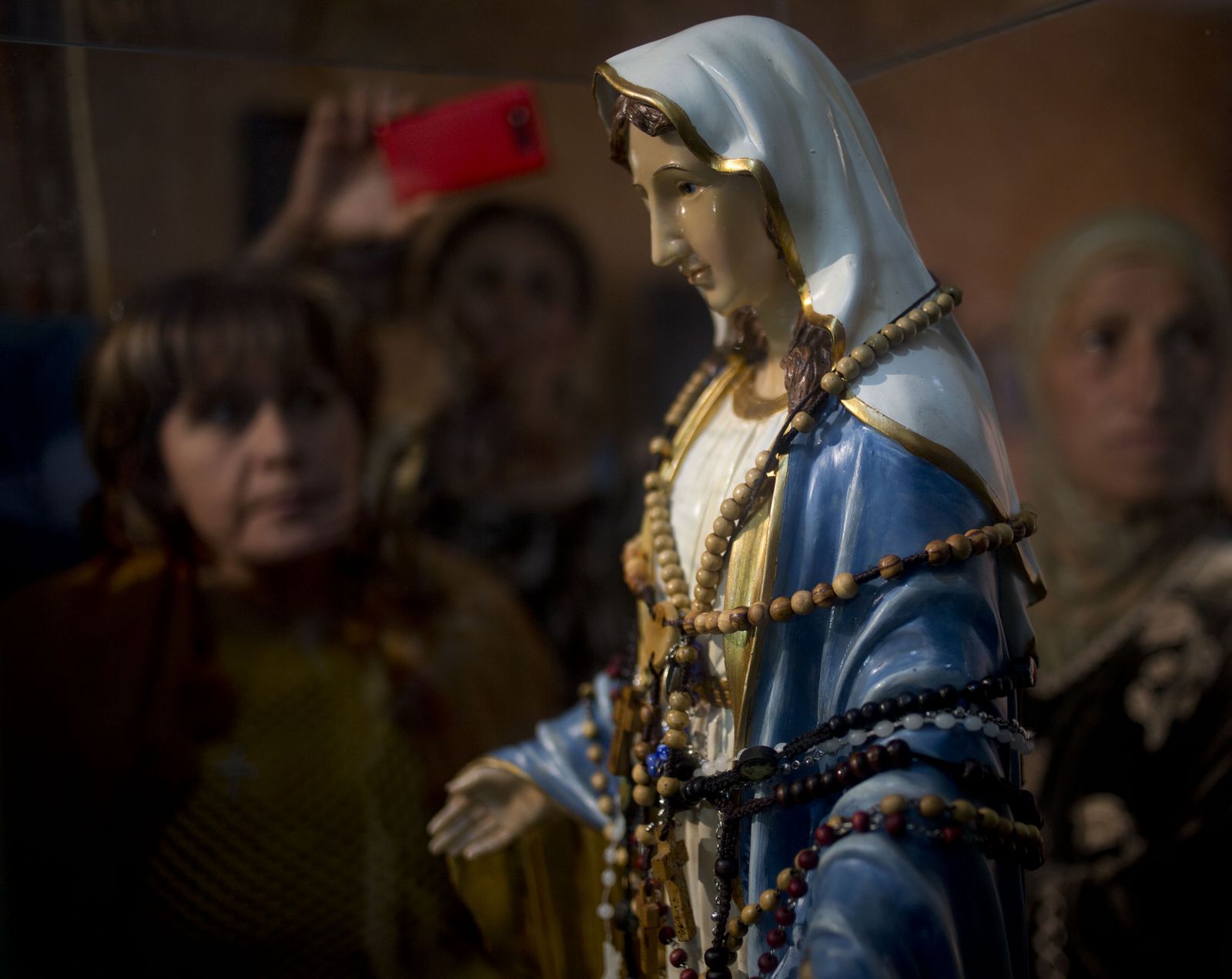Las Manifestaciones Prodigiosas de la Virgen Peregrina de Fátima