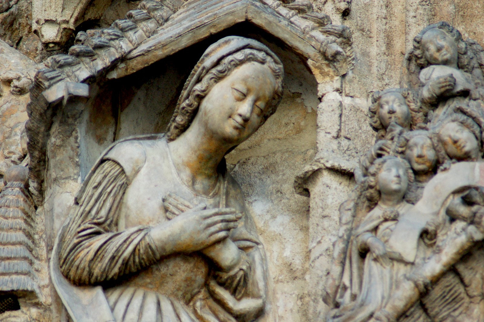 La Devoción a la Niñez de la Virgen María [los milagros que promete]