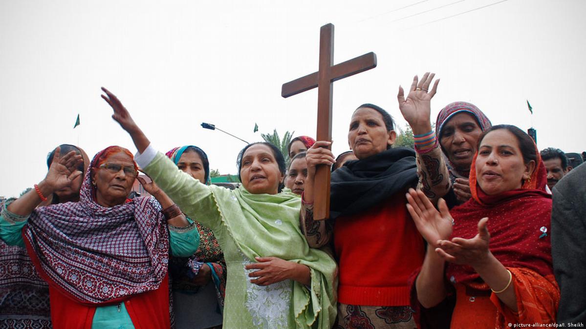 «Un rayo salió del crucifijo, me traspasó y comprendí todo» manifestación de Jesucristo a Musulmanes