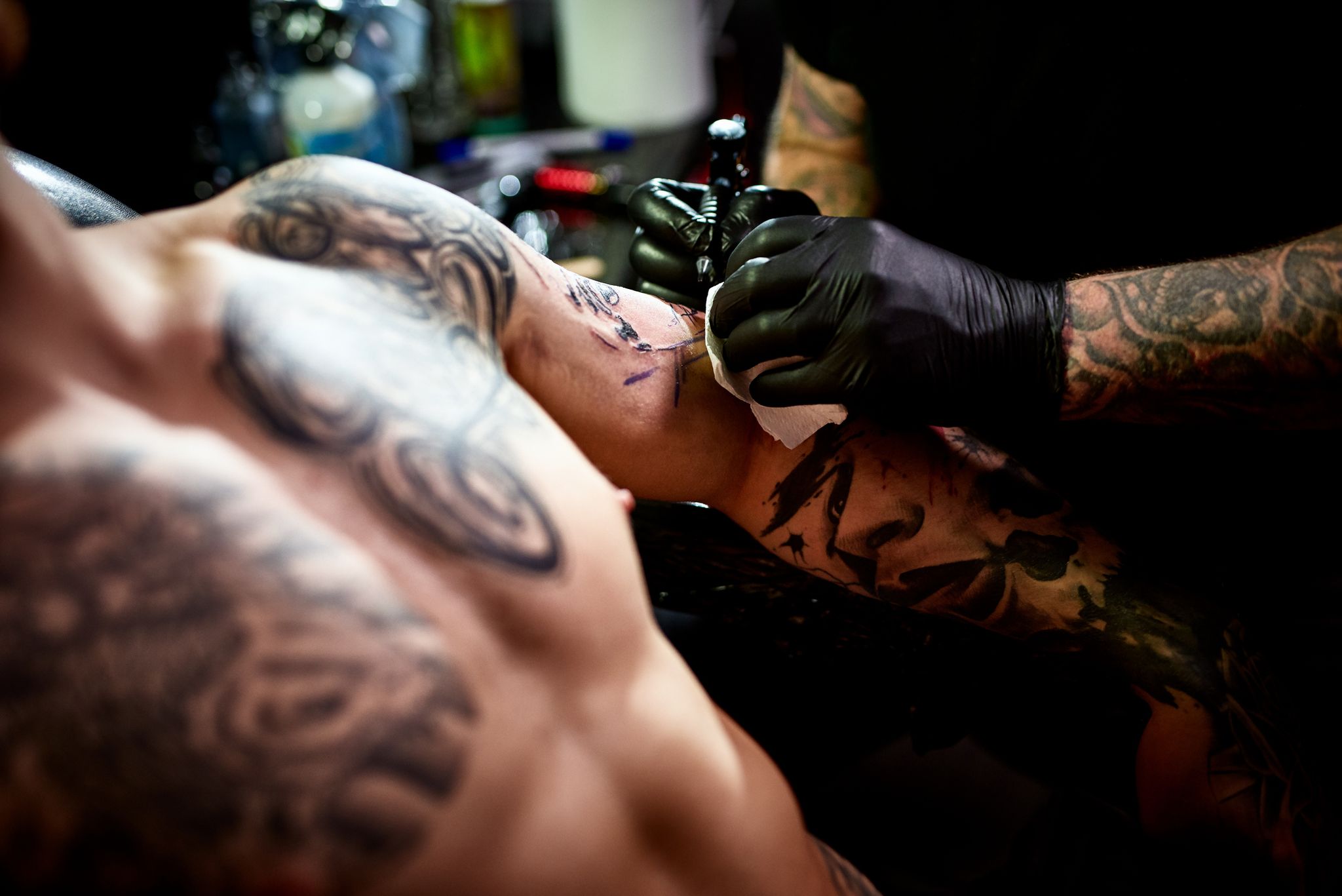 Las Consecuencias Ocultas de los Tatuajes: impactos inesperados en tu cuerpo y tu alma