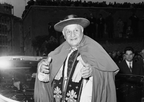 Las Profecías Inquietantes de Juan XXIII [y los intrigantes misterios de su vida]